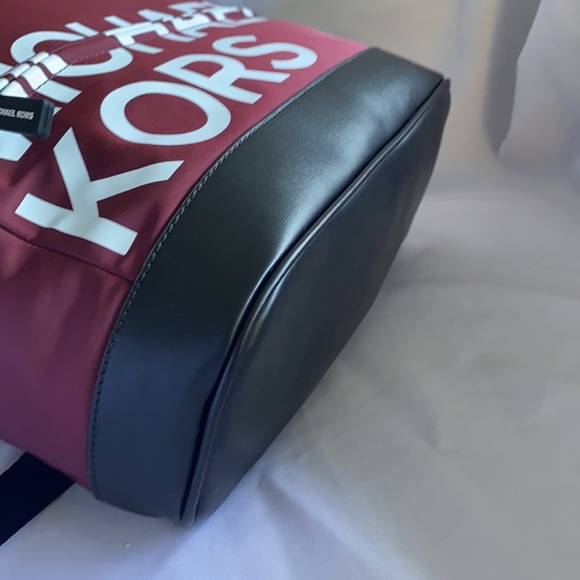 New MICHAEL KORS Large DK BERRY Backpack - Picture 8 of 10